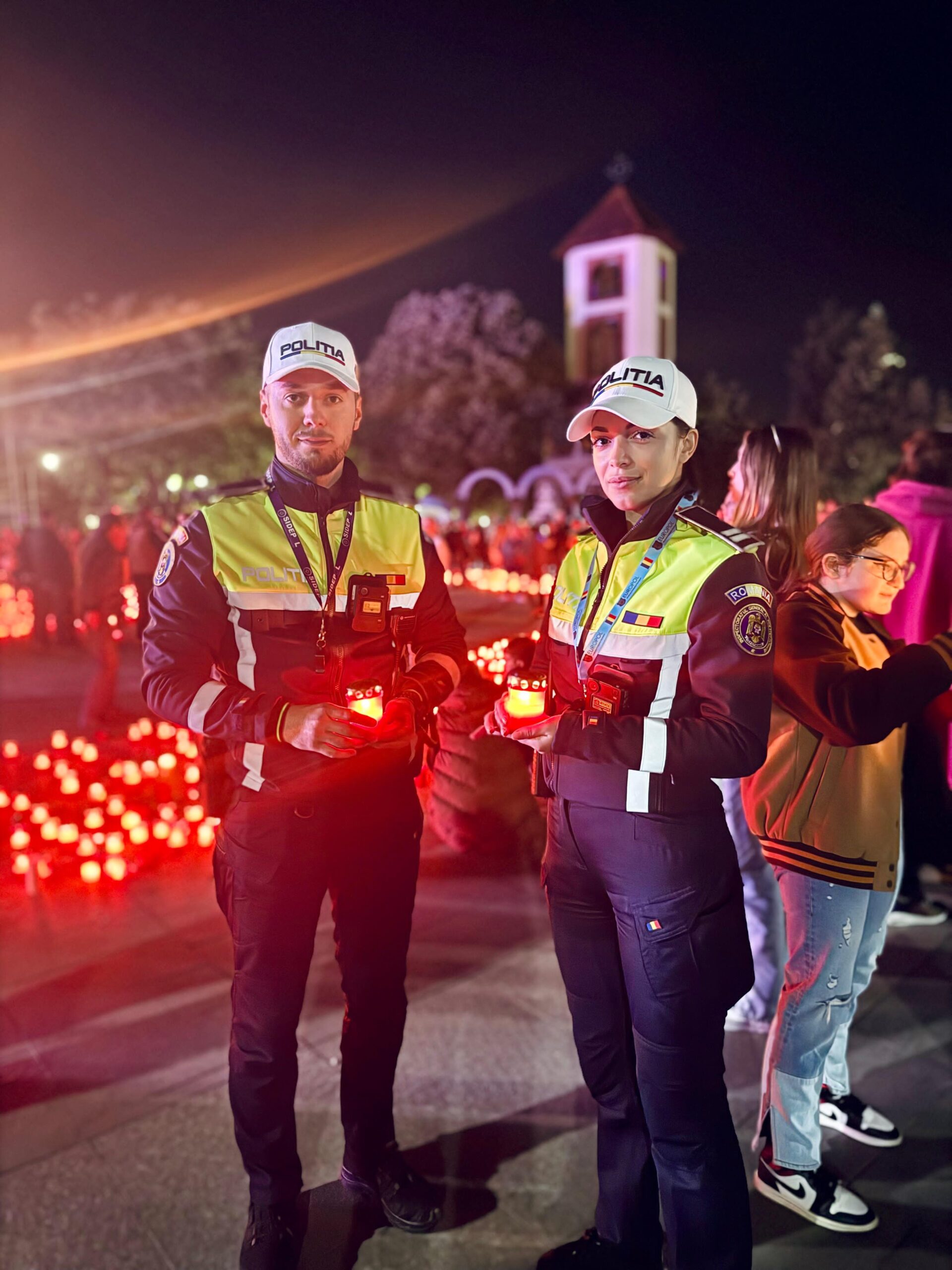 Polițiștii dâmbovițeni au fost prezenți în stradă cu ocazia evenimentului unic în țară “Calea Luminii”