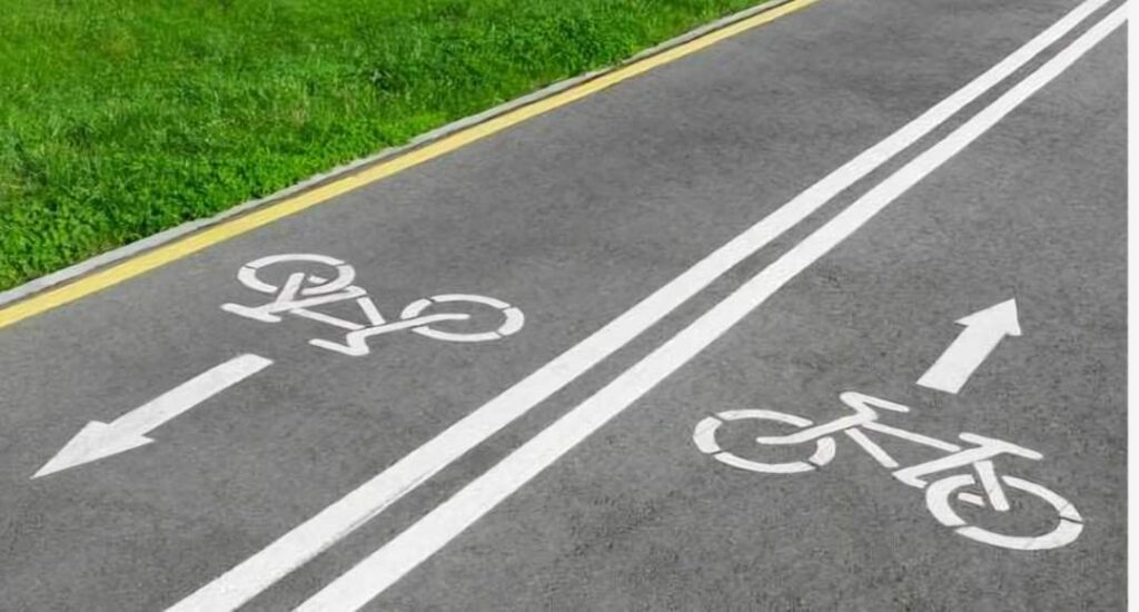 Comuna Mănești devine autonomă energetic datorită unui proiect inovator finanțat de UE Comuna Mănești din județul Dâmbovița a obținut finanțare pentru un proiect ambițios de înființare a pistelor de biciclete.