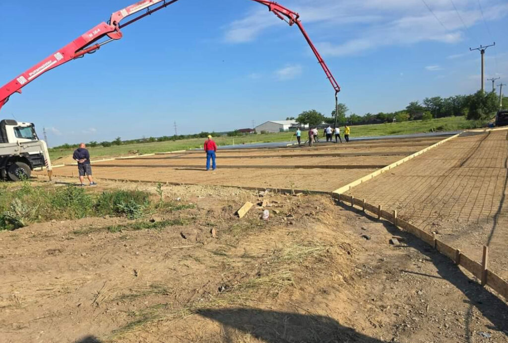 Construcția unei noi stații de capăt pentru traseul de transport public Niculești-Periș este în plină desfășurare, cu autoritățile locale intens implicate