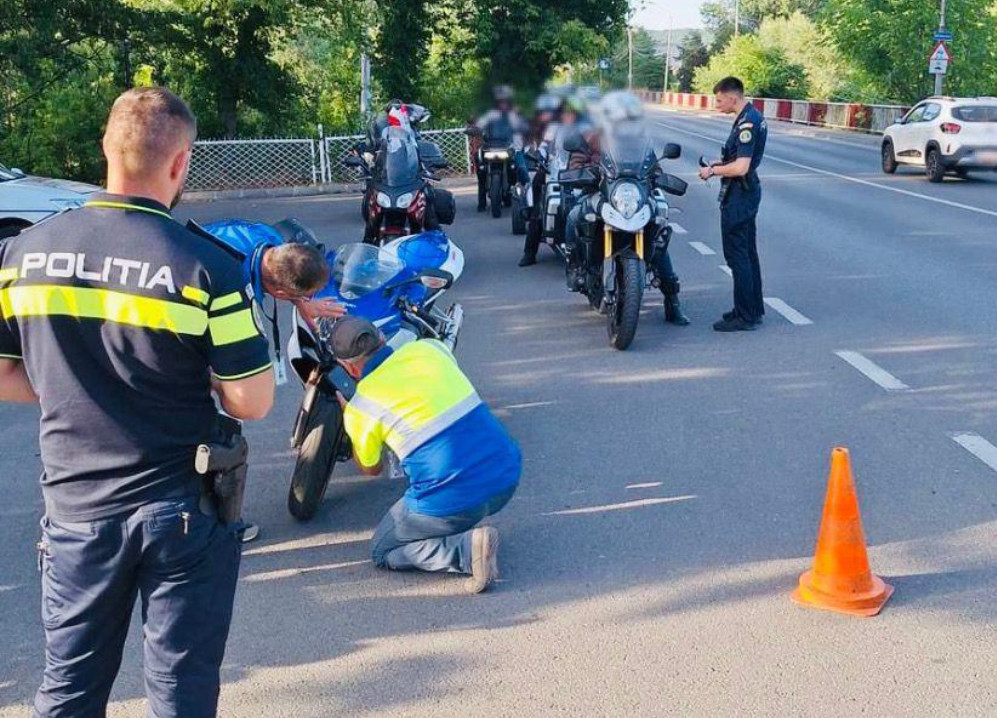 Razie în tot județul Dâmbovița, polițiștii rutieri din cadrul Inspectoratului de Poliție Județean Dâmbovița, împreună cu reprezentanți