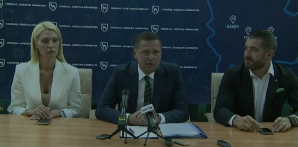 Președintele CJ Dâmbovița, Corneliu Ștefan, a semnat contractul pentru reabilitarea și modernizarea clădirii sediului CJ Dâmbovița Astăzi, președintele Consiliului Județean Dâmbovița, Corneliu Ștefan, a semnat contractul de proiectare