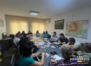DGA și pompierii dâmbovițeni la masa informării preventive în rândul angajaților Primăriei Odobești, întreaga activitat