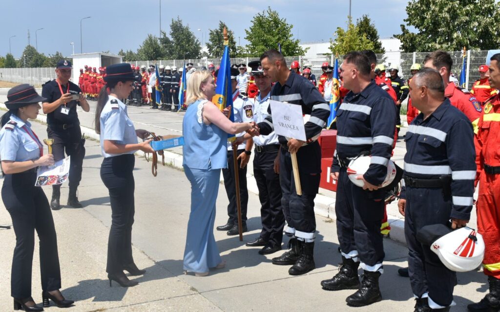 Câștigătorii Concursului Național de Descarcerare și Acordare a  Primului Ajutor Calificat, s-a încheiat cea de-a X-a ediție  ce a avut loc în județul Dâmbovița, ka Centrul Tehnic Renault Titu. 