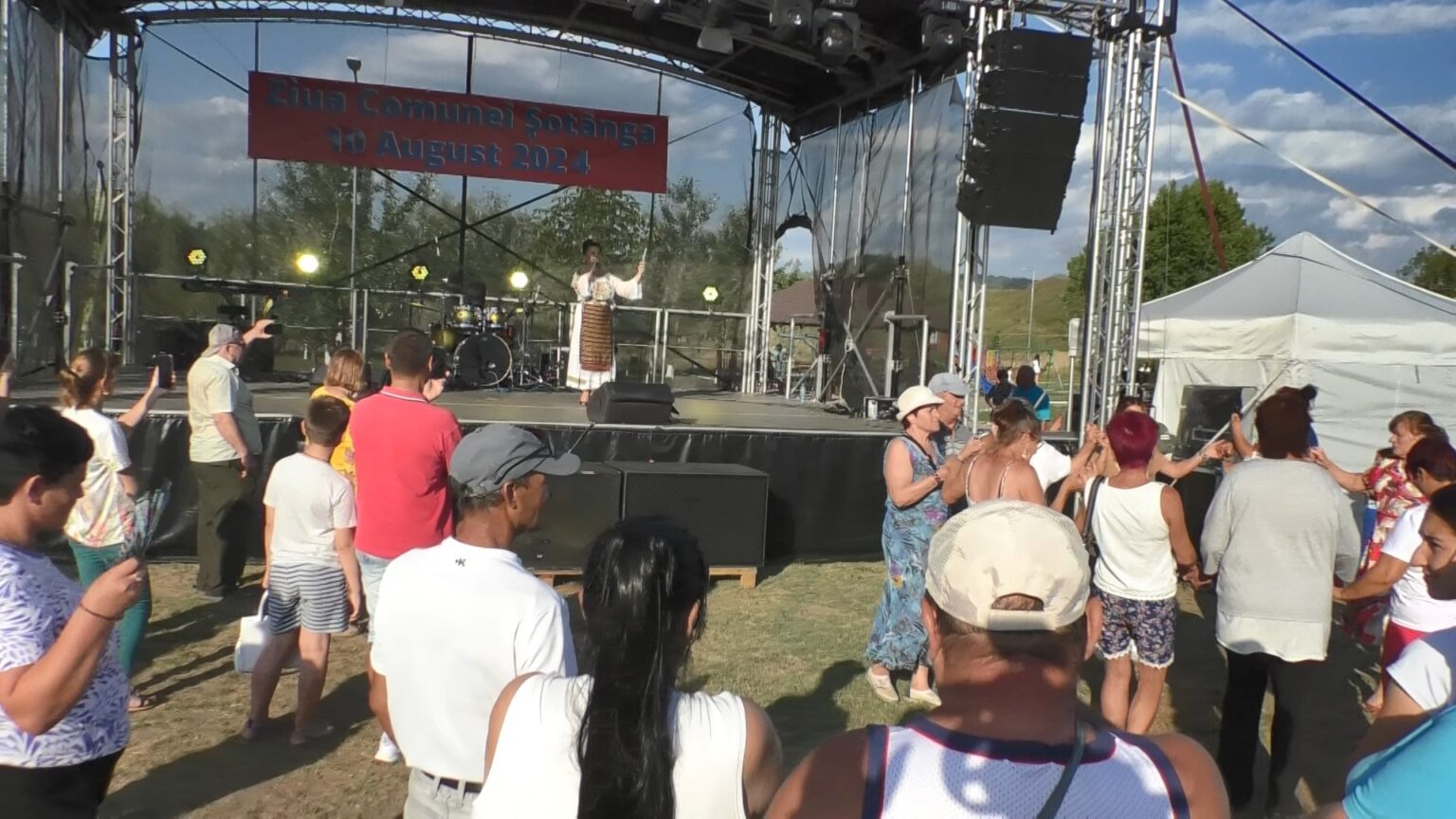 Comuna Șotânga a îmbrăcat straie de sărbătoare, 597 de ani de la prima atestare documentară, sâmbătă, 10 august 2024.