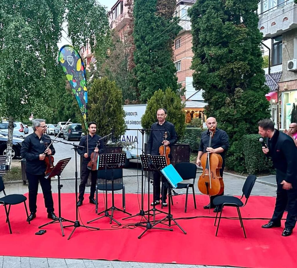 La Târgoviște este în desfășurare Festivalul–Concurs Național de Muzică Clasică „Belcanto” La Târgoviște este în desfășurare Festivalul–Concurs Național de Muzică Clasică „Belcanto”, vineri,30 august, la Liceul de Arte „Bălașa Doamna”