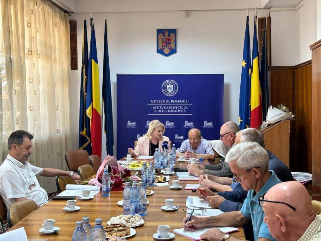 Prefectul Claudia Gilia și subprefectul Tănase Marian au participat la ședința de alegeri a CJPPV Dâmbovița Prefectul Claudia Gilia și subprefectul Tănase Marian au participat la o importantă ședință de alegeri a conducerii Consiliului Județean