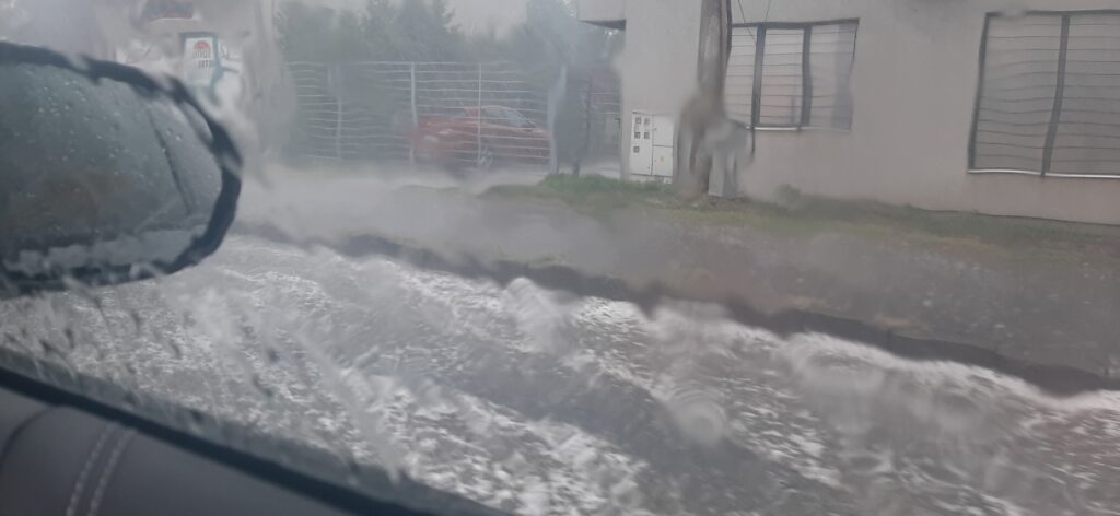 Ultima oră: COD GALBEN dr PLOI, VIJELII ȘI GRINDINĂ în județul judeţul Dâmbovița Ultima oră: COD GALBEN dr PLOI, VIJELII ȘI GRINDINĂ în județul judeţul Dâmbovița, 16 august, ora 12: 00– 16 august, ora 21:00.