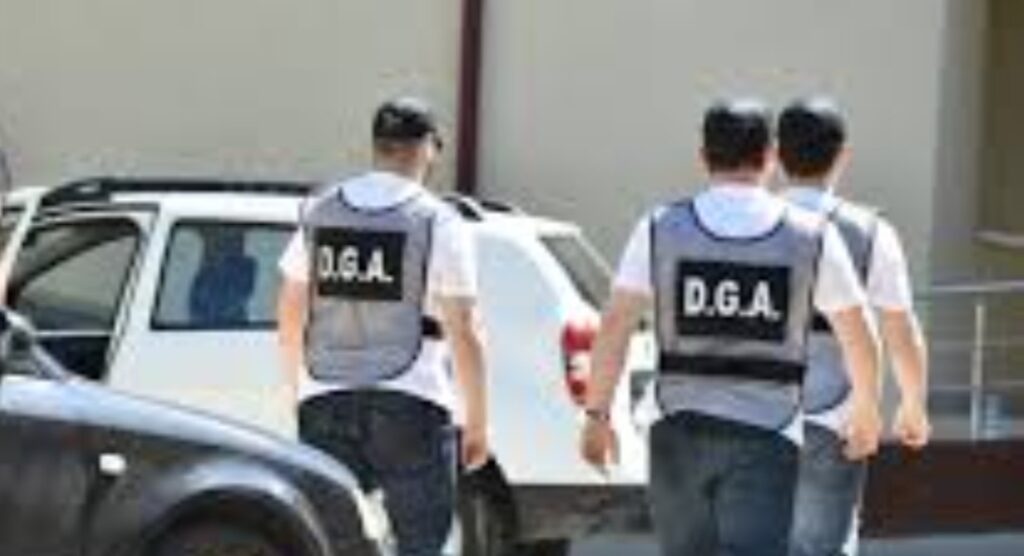 DGA: Un medic de familie din județul Dâmbovița, trimis în judecată pentru luare de mită Un medic de familie din județul Dâmbovița a fost trimis în judecată pentru săvârșirea infracțiunii de luare de mită, după ce a pretins și primit