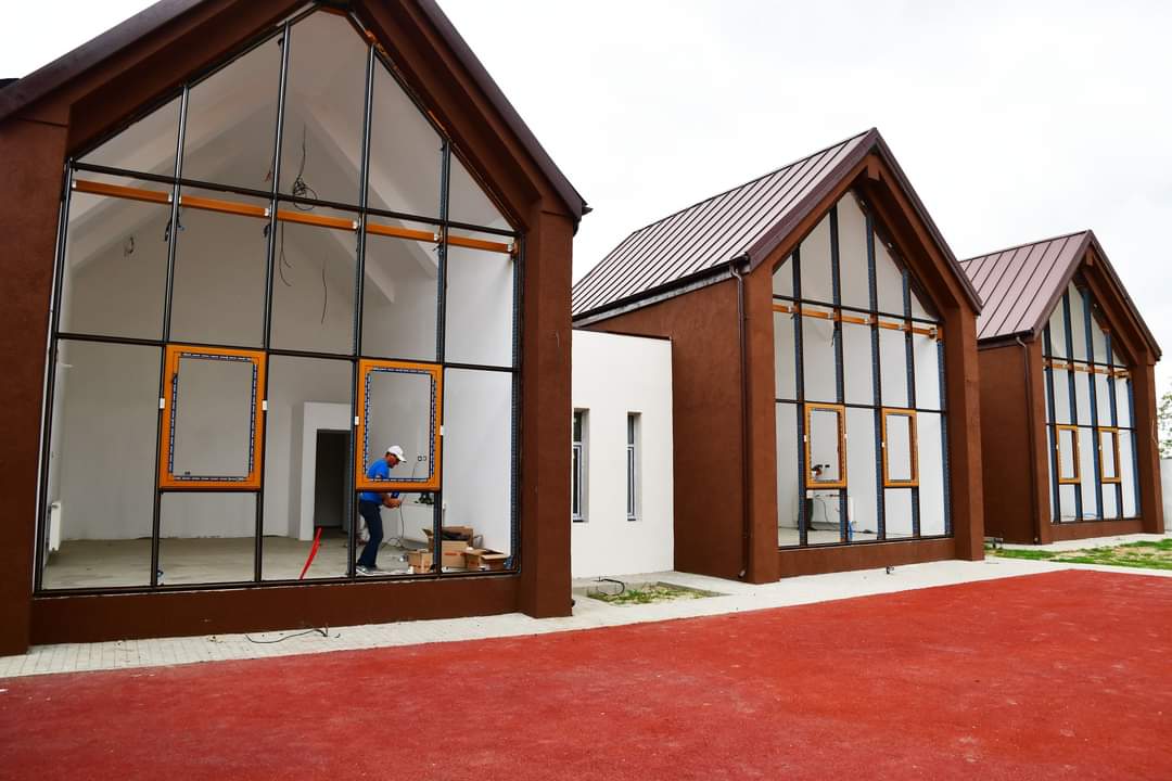 Noua Grădiniță Răcari este aproape de finalizare, după un amplu proces de reabilitare, modernizare și dotare care a prins contur în ultimele luni.