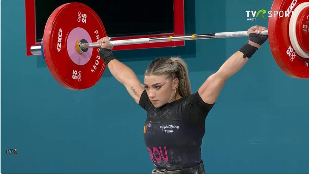 Mihaela Cambei a obținut argint olimpic la haltere, categoria 49 kg Mihaela Cambei, declarată anul trecut cea mai bună halterofilă a Europei și aflată la prima participare la o competiție olimpică, obține medalia  de argint, cu un total de 205 kg.