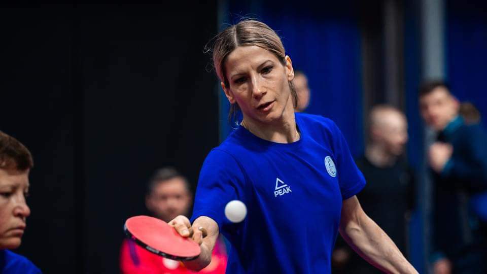 Camelia Ciripan a obținut o victorie categorică în șaisprezecimi, unde a învins-o pe Merethe Tveiten, din Norvegia, cu scorul de 3-0 la seturi.