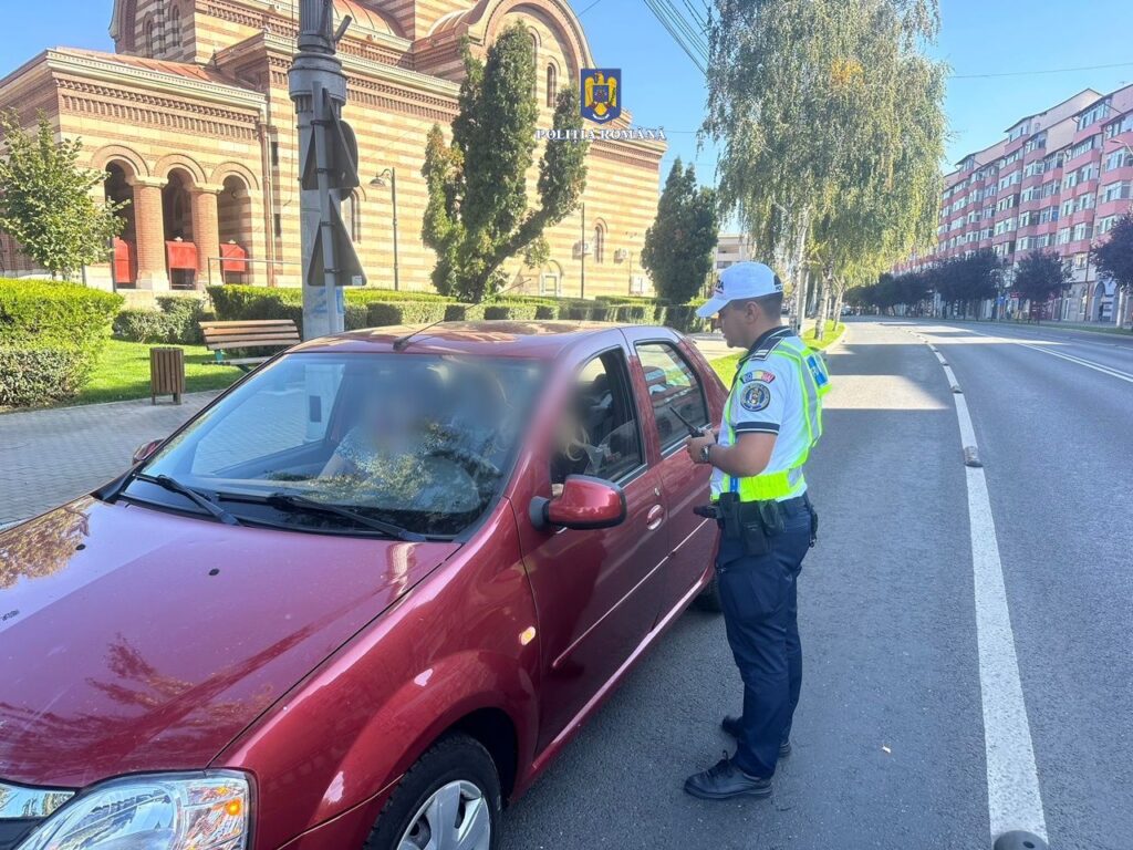 Polițiștii rutieri au împânzit străzile din Târgoviște, au organizat o acțiune  atât pentru depistarea și sancționarea participanților la trafic