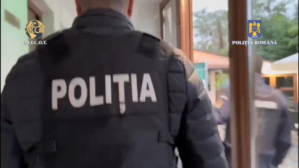 Polițiștii Serviciului de Combatere a Criminalității Organizate Dâmbovița, împreună cu procurorii Direcției de Investigare a Infracțiunilor de Criminalitate