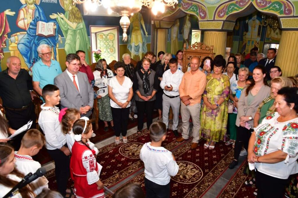 Hramul Bisericii „Nașterea Maicii Domnului” din Colacu, a fost o zi de credință, unitate și bucurie pentru toți cei prezenți