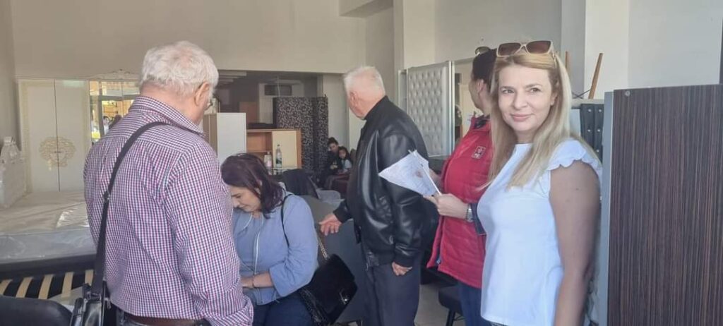 PSD Dâmbovița desfășoară acțiuni de strângere a semnăturilor de susținere pentru candidatura premierului Marcel Ciolacu la funcția de Președinte al României.