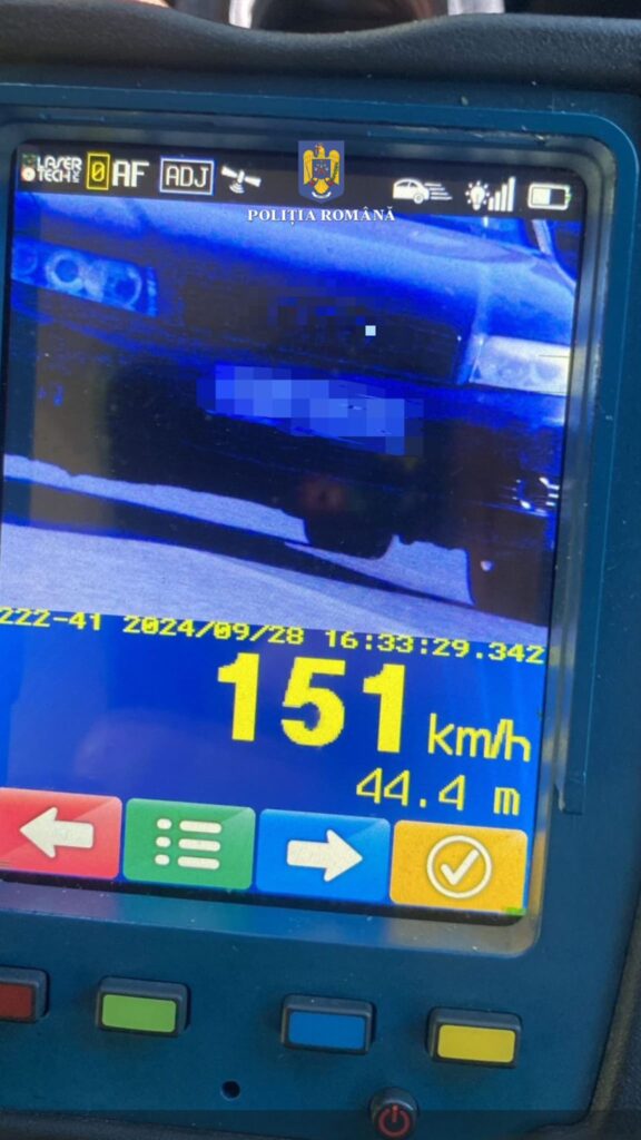 Surprins de polițiști în timp ce ar fi rulat cu o viteză de două ori mai mare decât limita permisă, ieri,  28 septembrie a.c.,