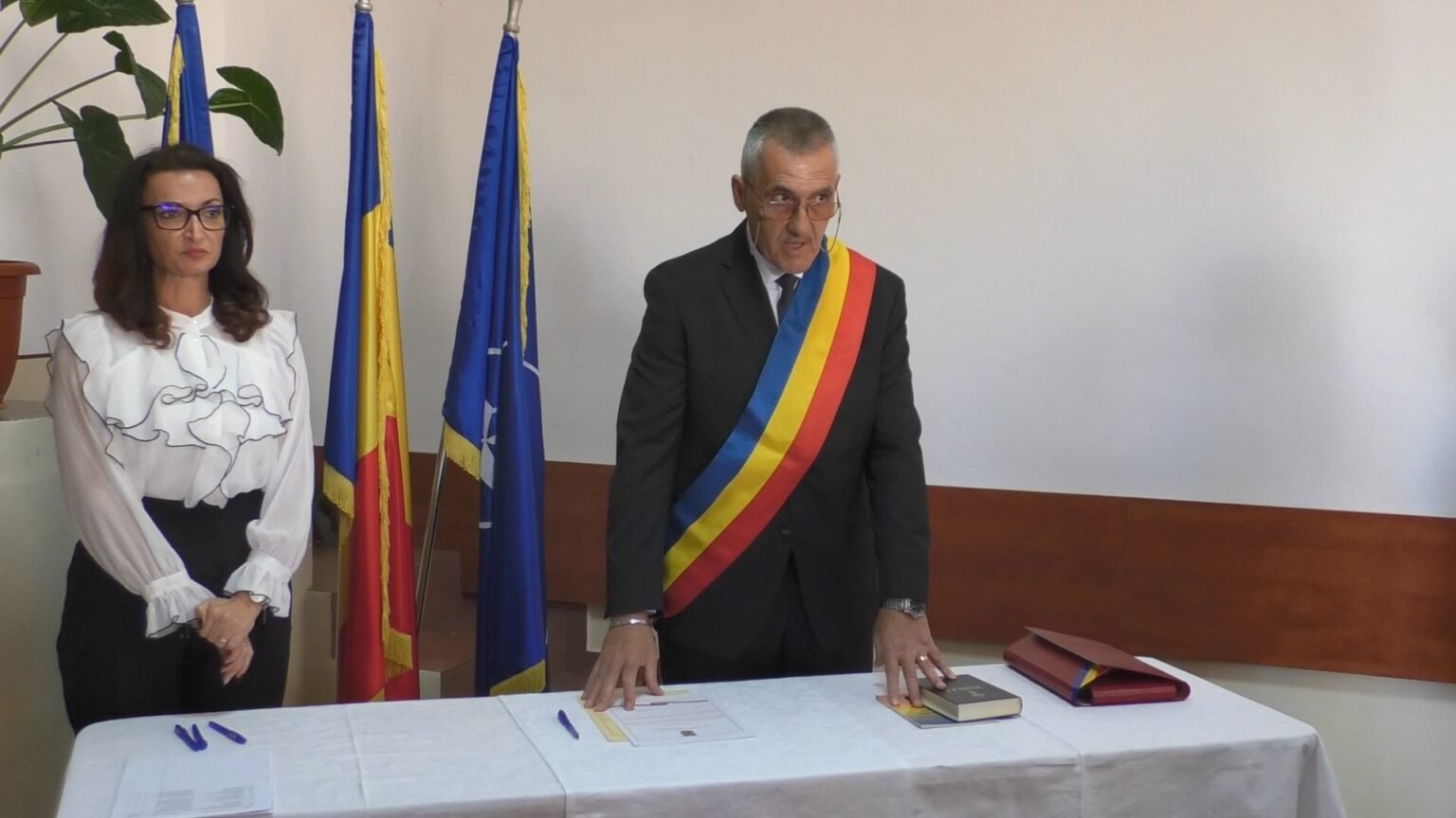 Într-o atmosferă plină de emoție și solemnitate, comuna Șotânga a marcat un moment important: primarul Constantin Stroe și-a depus jurământul