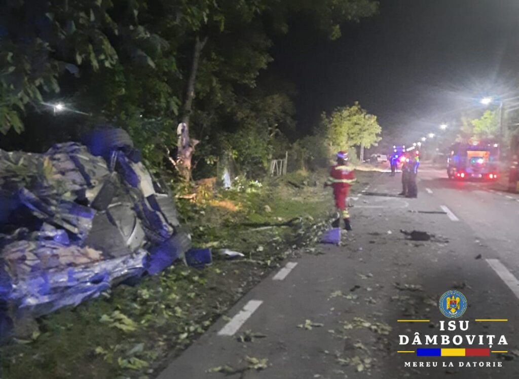 Noaptea trecută, în jurul orei 01:09, un accident rutier s-a produs în localitatea Gheboieni, județul Dâmbovița, implicând un autoturism. În urma incidentului, două persoane au fost rănite.