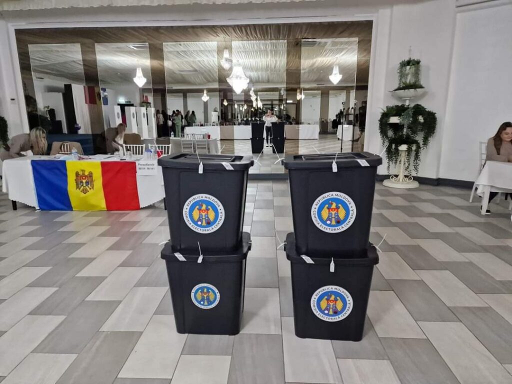 Alegeri cruciale în Republica Moldova: Astăzi moldovenii vor decide dacă merg spre viitorul european Alegeri cruciale, astăzi, Republica Moldova se află în fața unei alegeri esențiale, iar cetățenii săi sunt așteptați să voteze pentru președinte