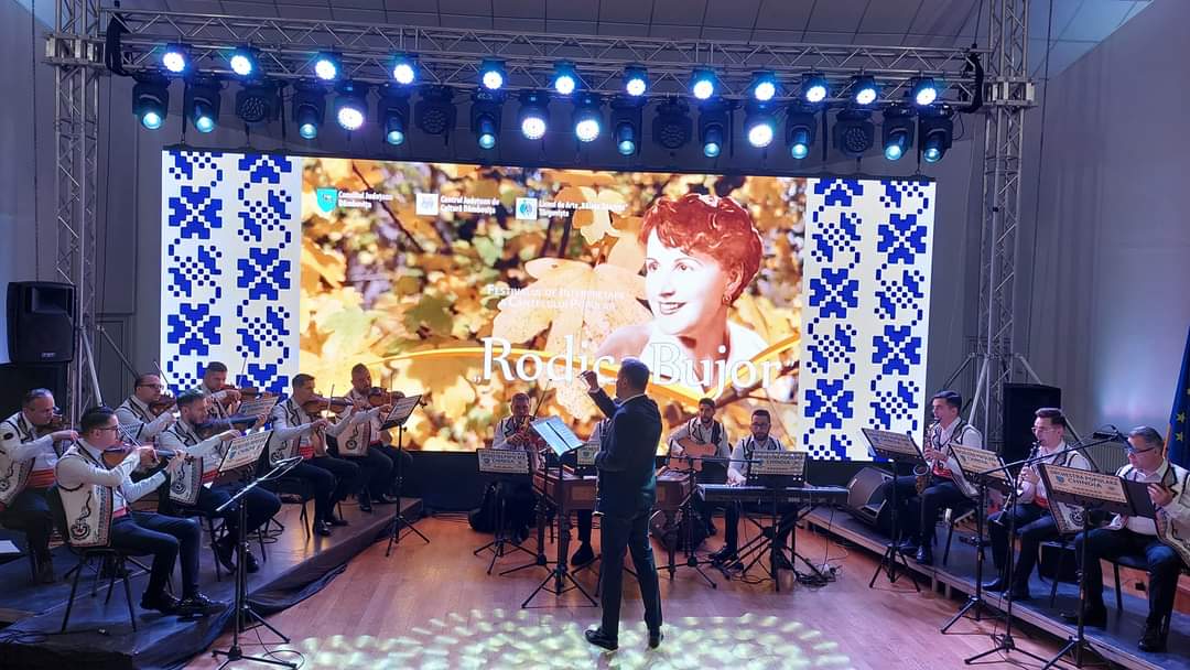 La Liceul de Arte „Bălașa Doamna” s-a desfășurat ediția anuală a Festivalului de Interpretare a Cântecului Popular „Rodica Bujor”.