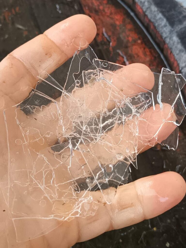 Temperaturile au scăzut drastic, brumă și îngheț, urmează alte trei zile cu aer polar Temperaturile au scăzut drastic, brumă și îngheț, urmează alte trei zile cu aer polar, astăzi, 18 octombrie 2024, vremea va fi foarte rece în general,