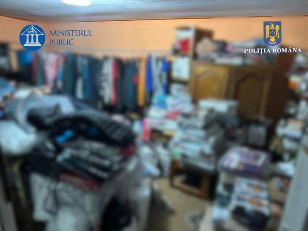 Atenție la cumpărăturile! Produse contrafăcute confiscate în urma unei acțiuni a poliției: Atenție la cumpărăturile! Produse contrafăcute confiscate în urma unei acțiuni a poliției, un lot semnificativ de produse contrafăcute