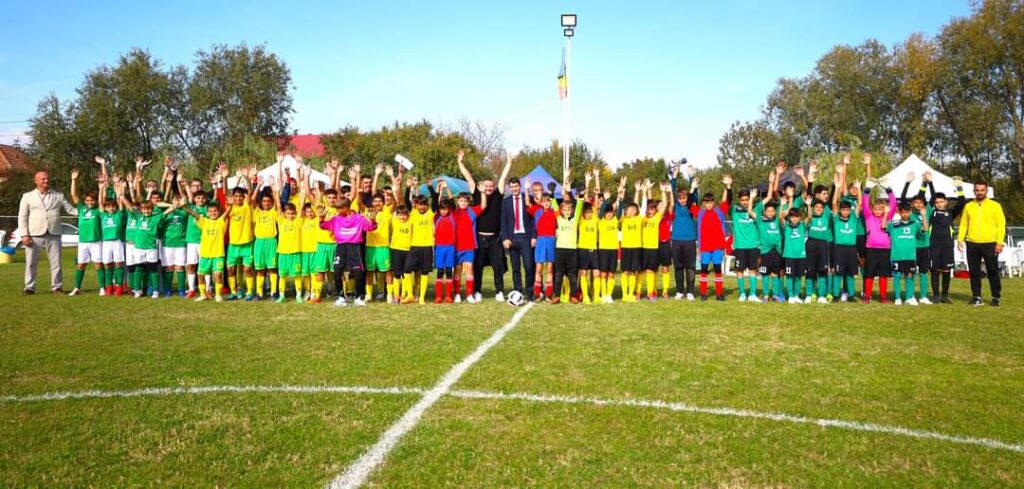 Ionești și Brâncoveanu au fost gazdele primelor turnee zonale ale Cupei Satelor, unde sute de copii din 8 comune din sudul județului Dâmbovița s-au întrecut în competiții fotbalistice.