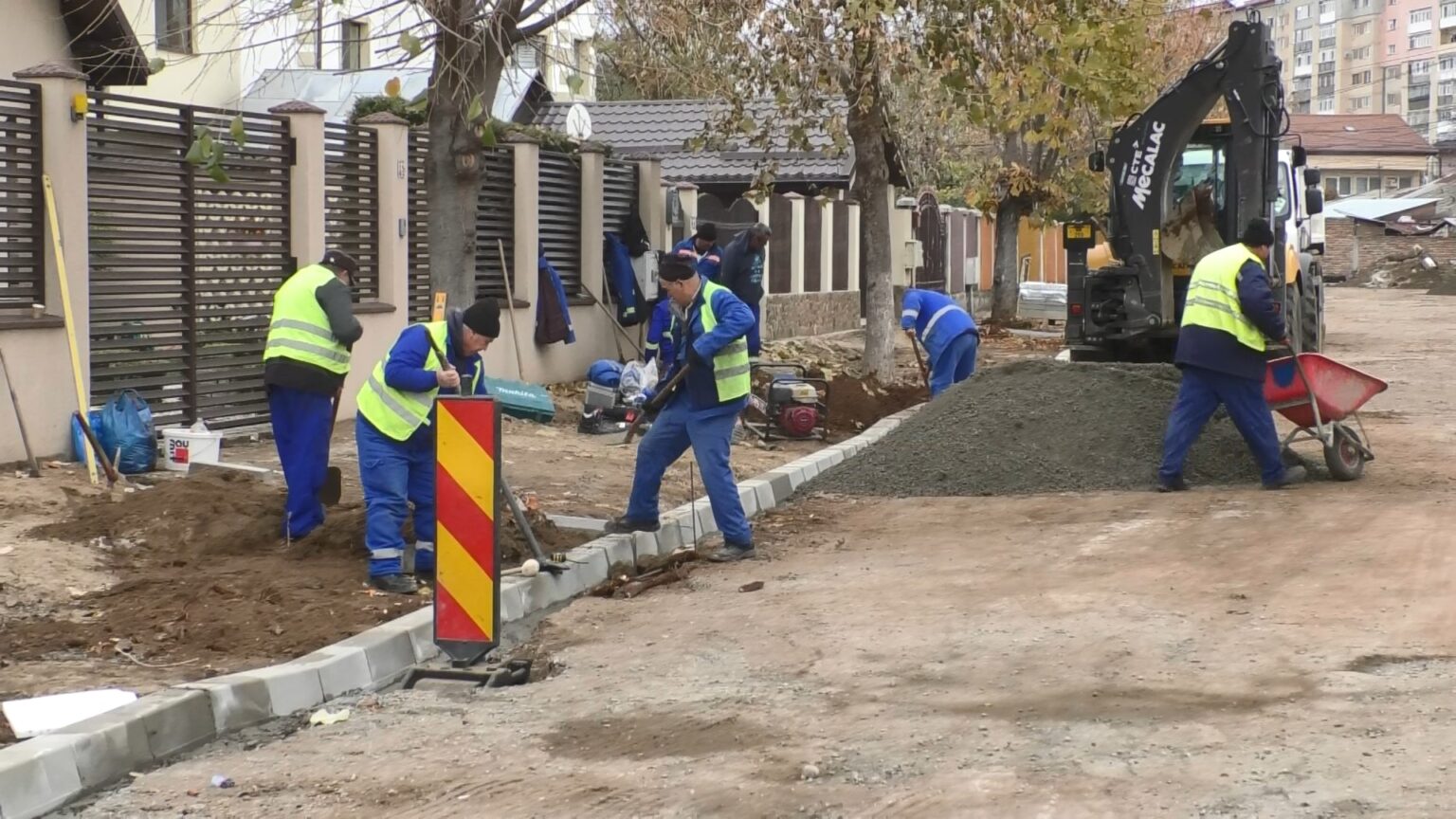 Primăria Târgoviște continuă procesul de modernizare a infrastructurii rutiere din oraș. În prezent, se desfășoară lucrări de reabilitare a străzii I.L. Caragiale