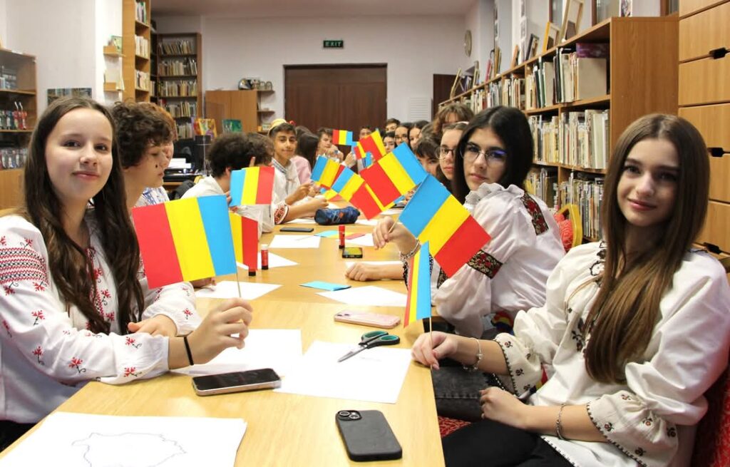 Sărbătoare a unității naționale la Biblioteca Județeană Dâmbovița, cu ocazia Zilei Naționale a României Sărbătoare a unității naționale , Sala Multimedia a Bibliotecii Județene „Ion Heliade Rădulescu” din Dâmbovița a fost gazda unui eveniment special, dedicat Zilei Naționale a României, ce va fi sărbătorită pe 1 decembrie.