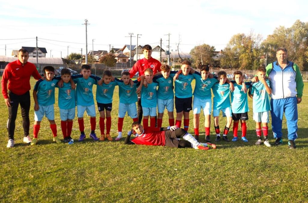 Campionii din Bucșani strălucesc la Turneul Zonal de la Băleni din cadrul Cupei Satelor 2024-2025, echipa de fotbal a comunei Bucșani