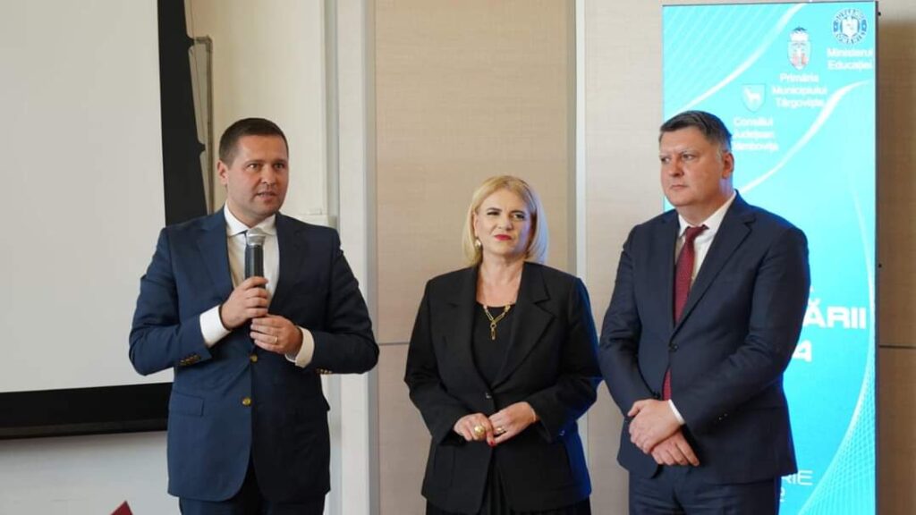 Ministrul Cercetării, Bogdan Ivan, a participat la Gala Cercetării Științifice la Universitatea Valahia Târgoviște Ministrul Cercetării, Bogdan Ivan, a participat la Gala Cercetării Științifice la Universitatea Valahia Târgoviște, prina ediție.