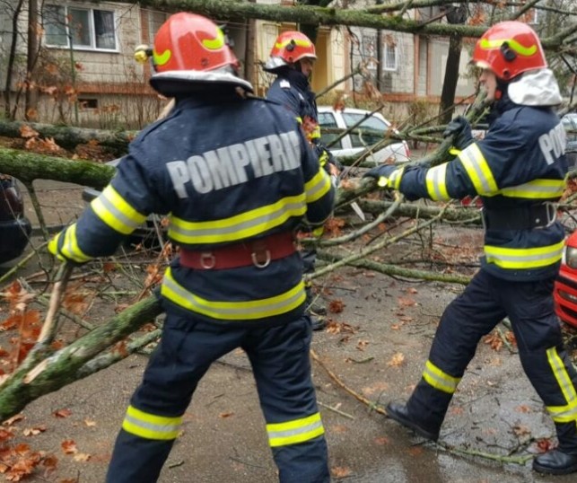 ATENȚIE ! Astăzi, vreme deosebit de rece și vânt puternic în sudul și sud-estul României, inclusiv în tot județul Dâmbovița ATENȚIE ! Astăzi, vreme deosebit de rece și vânt puternic în sudul și sud-estul României, inclusiv în tot județul Dâmbovița , un front rece