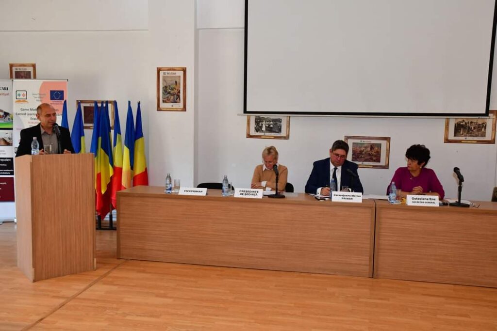 Primarul Marius Caravețeanu și viceprimarul Mugurel Tănase formează o echipă unită și dedicată pentru Răcari Primarul Marius Caravețeanu și viceprimarul Mugurel Tănase formează o echipă unită și dedicată pentru Răcari.