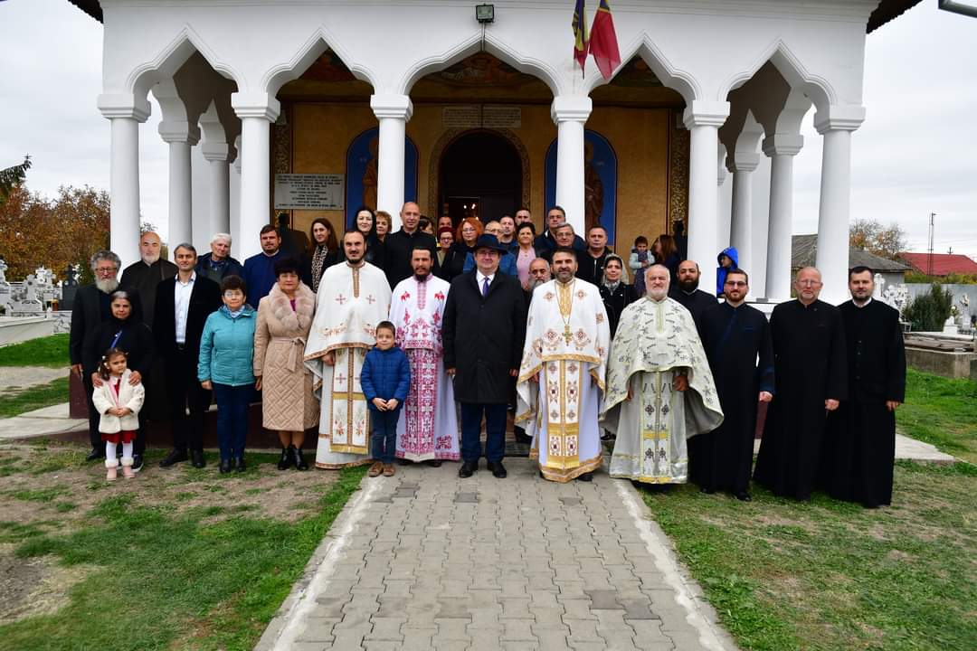 Parohia Ghergani și-a primit noul preot: Părintele Dinu Marian, o sursă de inspirație pentru comunitate care ieri a fost martoră la un moment deosebit: instalarea noului preot.