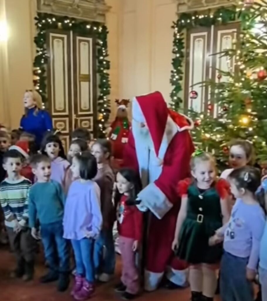 Colinde și tradiții la Primăria Târgoviște.