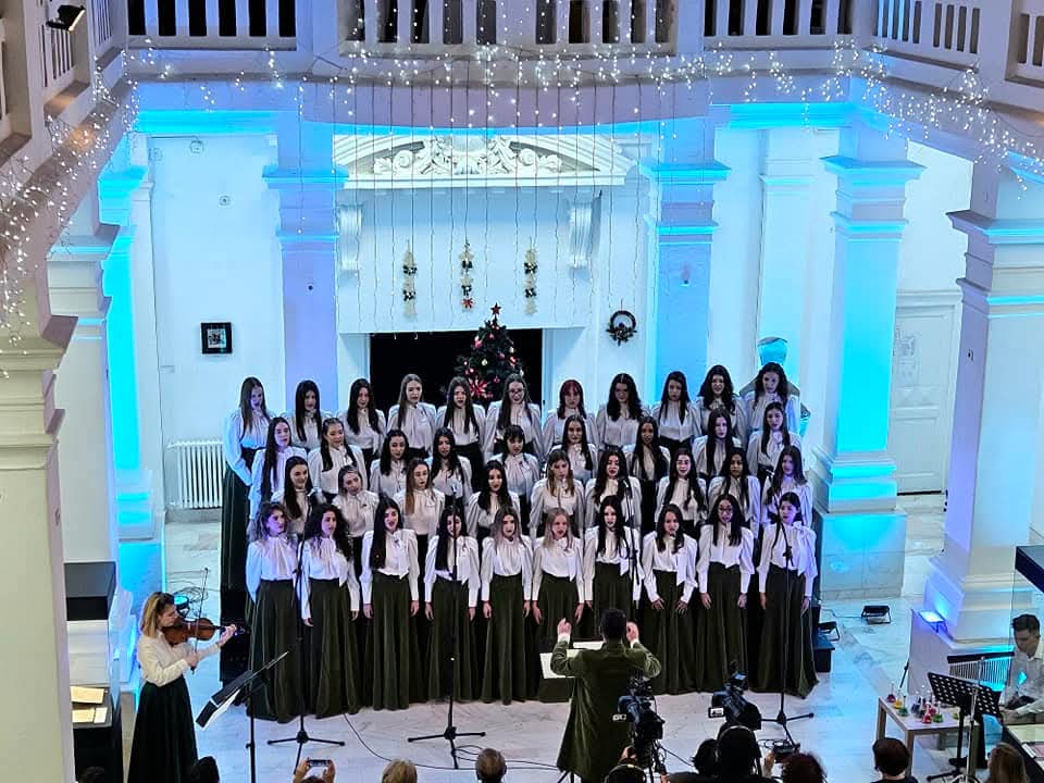 Concertul Cantiamo, o seară de neuitat la Colegiul Național "Ienăchiță Văcărescu".