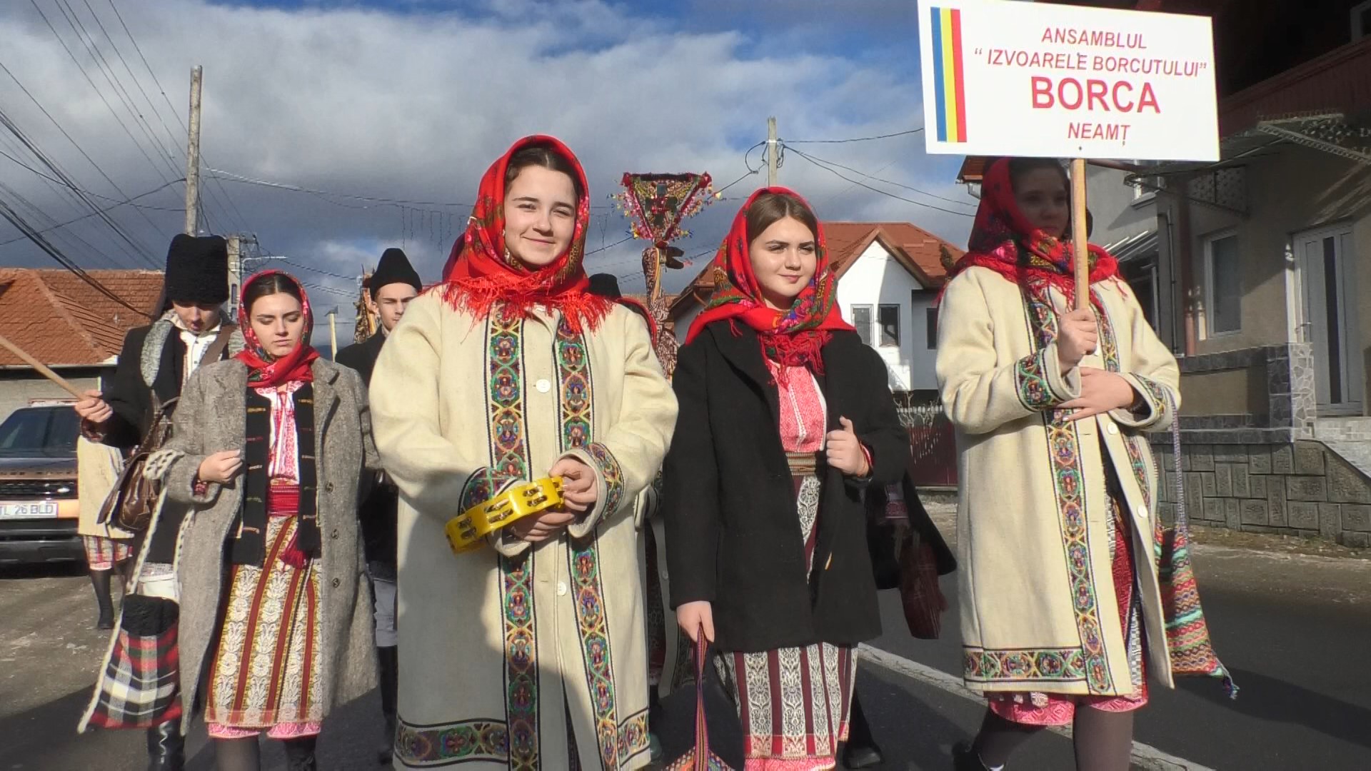 Comuna Moroeni din județul Dâmbovița a devenit, și în acest an, locul în care tradițiile românești prind viață, cu ocazia celei de-a VI-a ediții a „Festivalului Colindelor”.