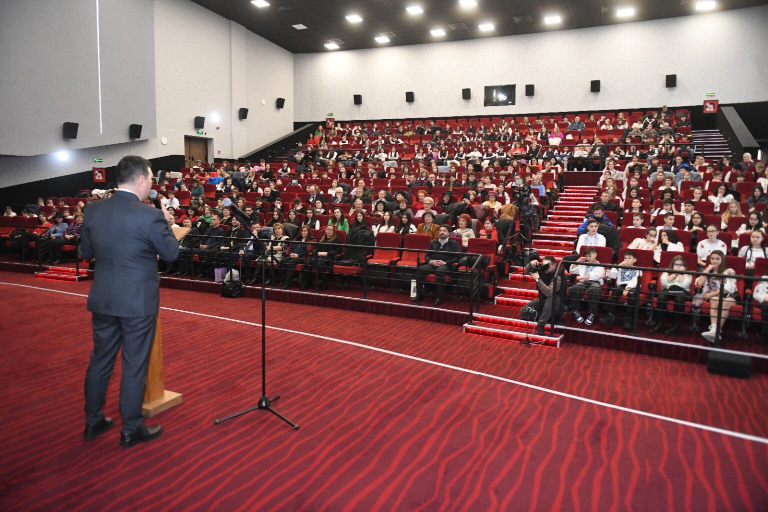 50 de ani de Excelență Educațională, pe 16 decembrie 2024, Școala Gimnazială „Tudor Vladimirescu” din Târgoviște a trăit un moment de neuitat