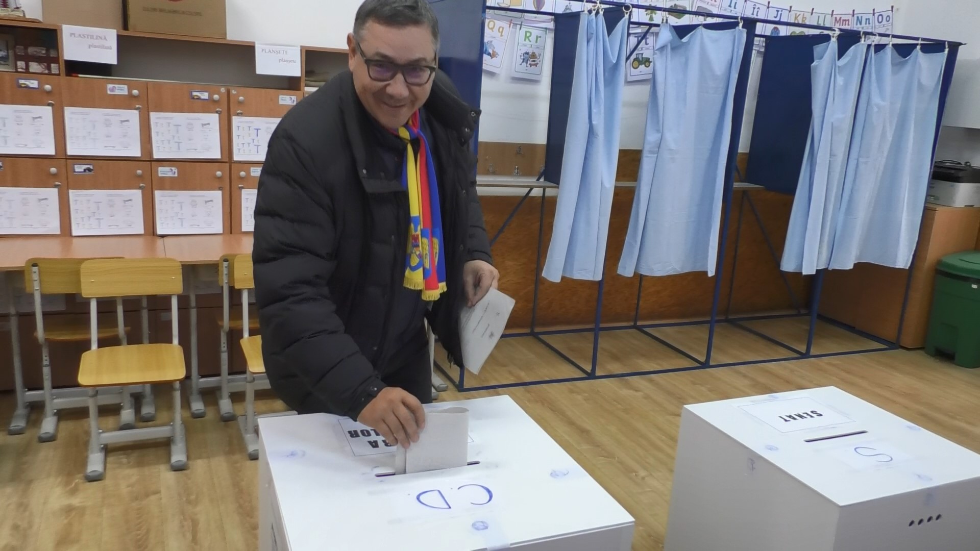 Victor Ponta a votat în Târgoviște, alături de liderii locali, pentru o echipă puternică care face lucruri bune în Dâmbovița.