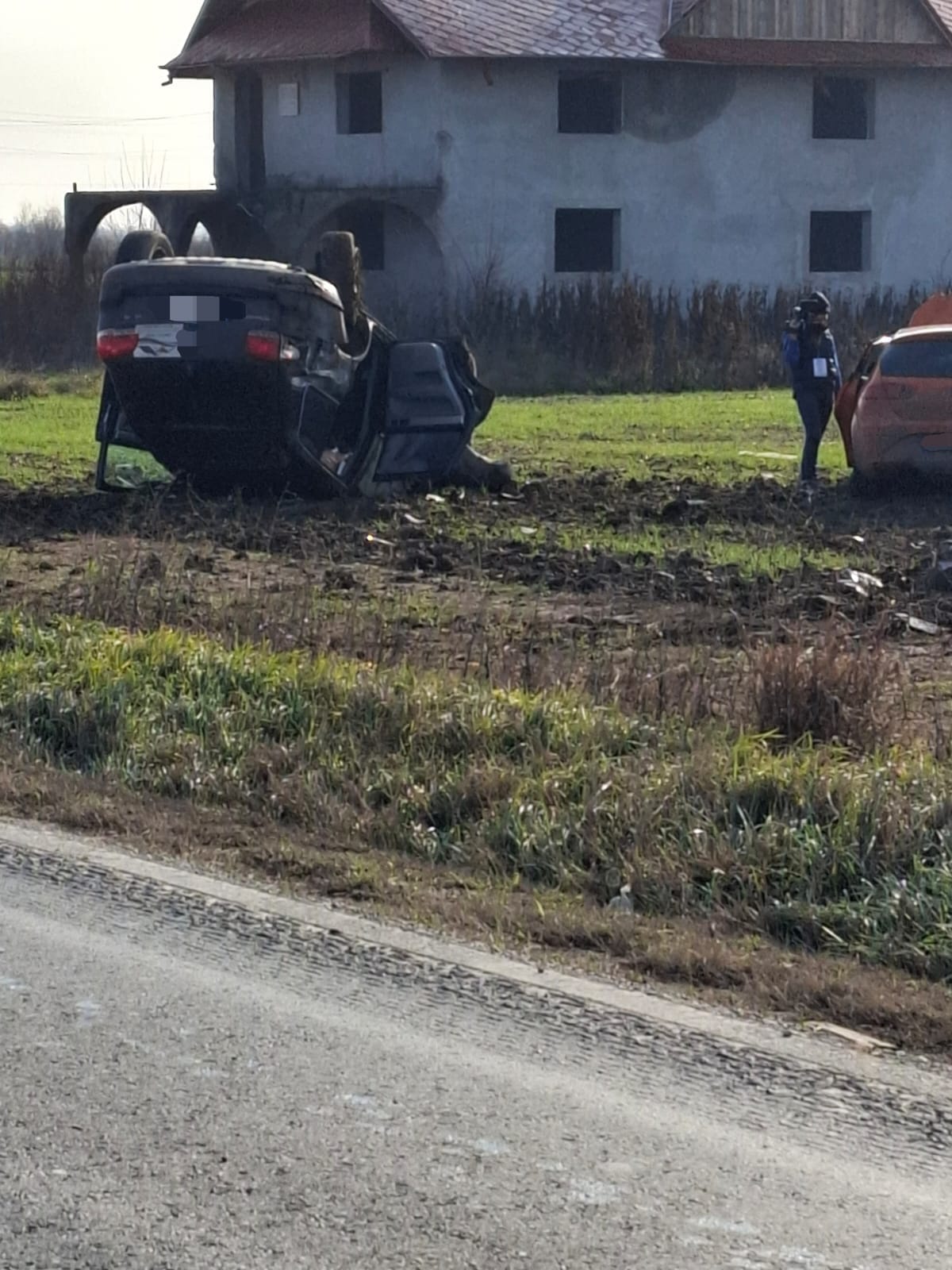 Au văzut moartea cu ochii.Un accident rutier s-a produs astăzi, 13 decembrie 2024, pe drumul din localitatea Bălteni, județul Dâmbovița
