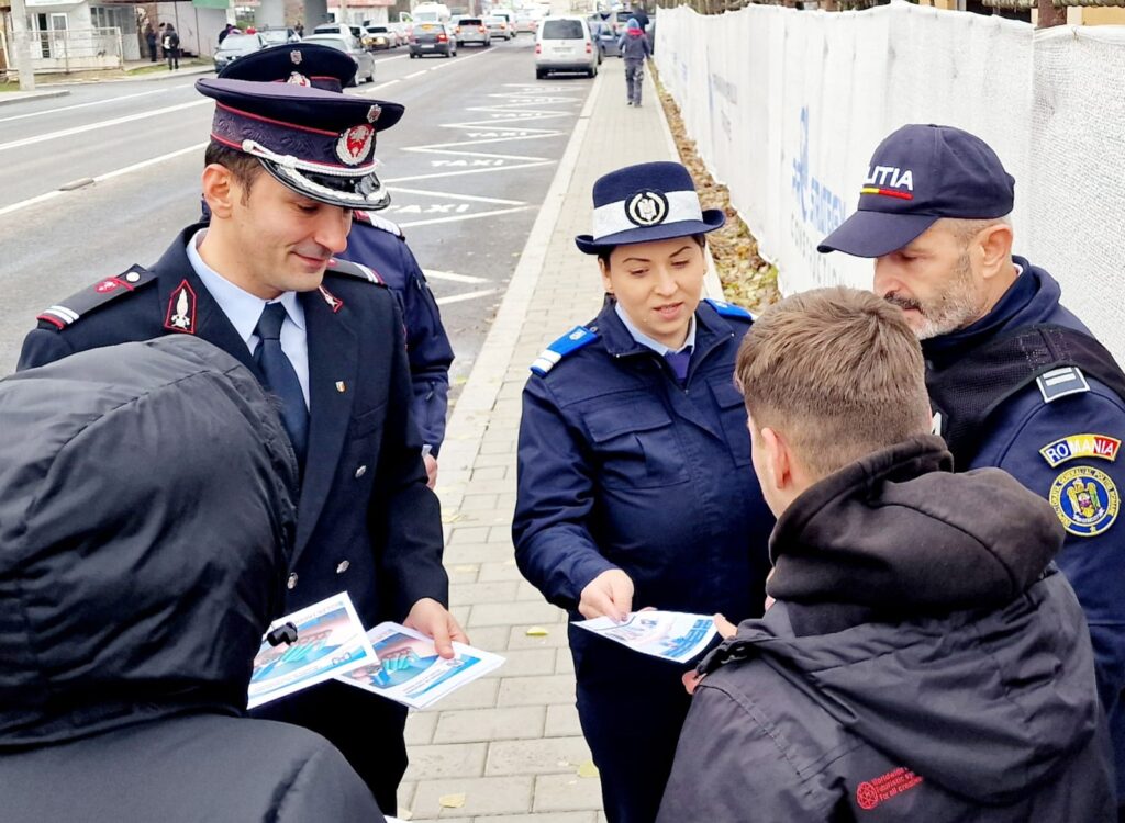 Acțiune de informare și prevenire în Târgoviște, în contextul apropiatelor sărbători de iarnă, structurile Ministerului Afacerilor Interne
