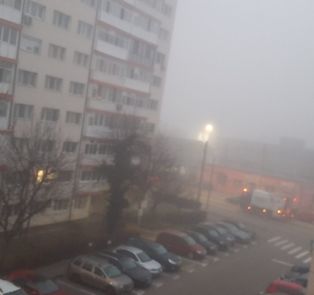 Ceață pe drumurile din Dâmbovița,Centrul INFOTRAFIC din cadrul Inspectoratului General al Poliției Române informează c