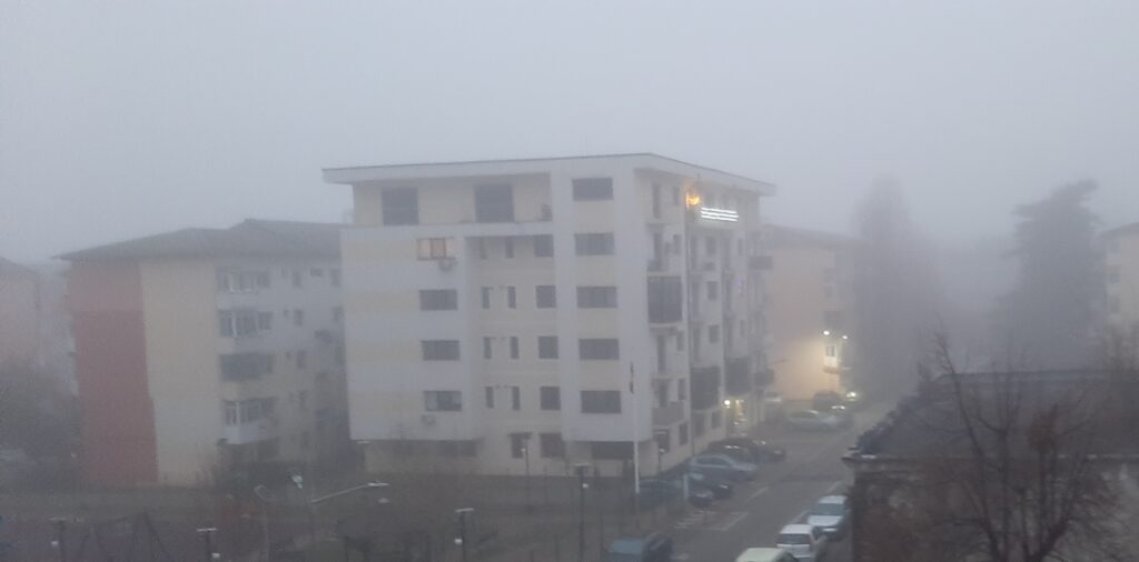 Atenționare meteo pentru județul Dâmbovița: COD GALBEN de CEAȚĂ Atenționare meteo pentru județul Dâmbovița: COD GALBEN de CEAȚĂ iar condițiile meteo pot crea dificultăți majore în trafic.