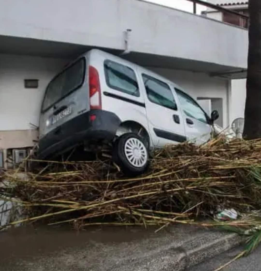 Grecia a fost lovită de Furtuna Bora: Peste 300 litri de ploaie pe metru pătrat și pagube extinse.