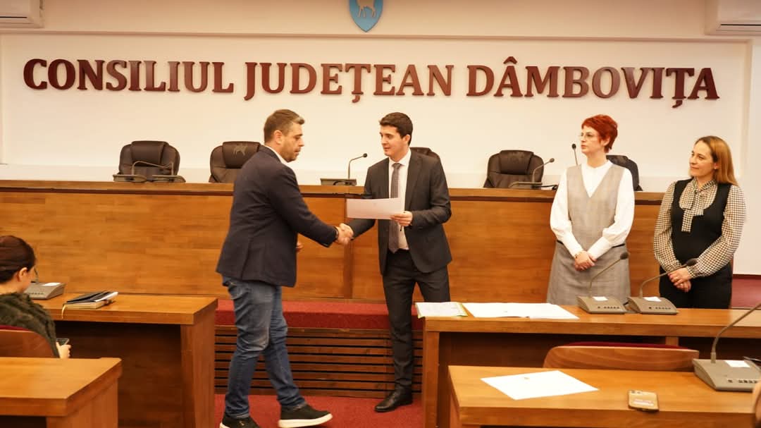 Parlamentarii PSD din județul Dâmbovița au fost oficial învestiți astăzi, în cadrul unei ceremonii solemne desfășurate la Prefectura județului