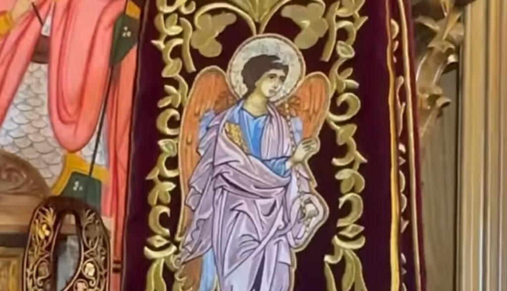 27 decembrie, în a treia zi de Crăciun, creștinii din întreaga lume îl prăznuiesc pe Sfântul Ștefan, unul dintre ucenicii lui Iisus și primul martir