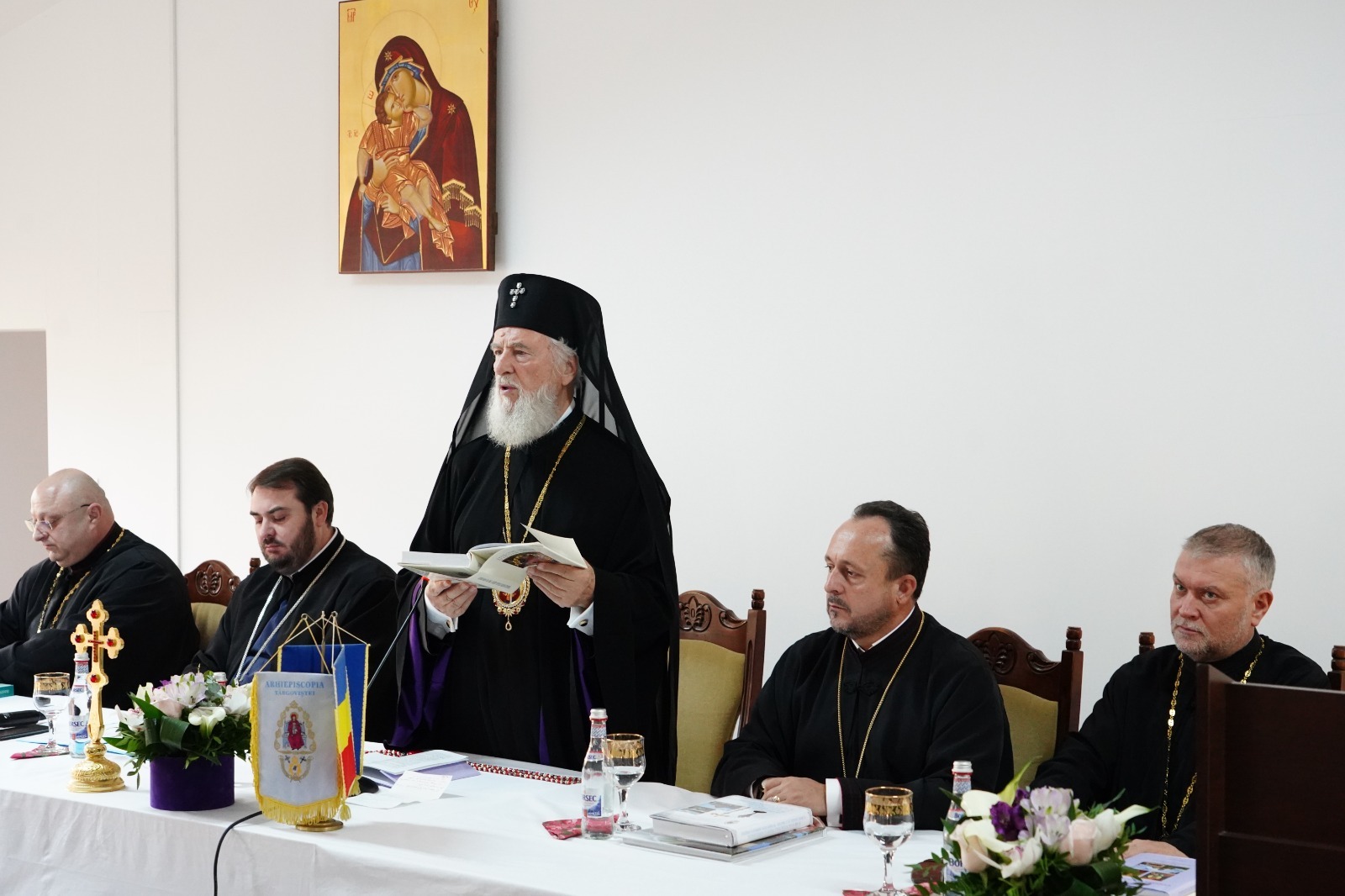 Vernisaj special la Târgoviște, a avut loc ieri un eveniment cu adevărat deosebit, dedicat unui moment important în viața spirituală