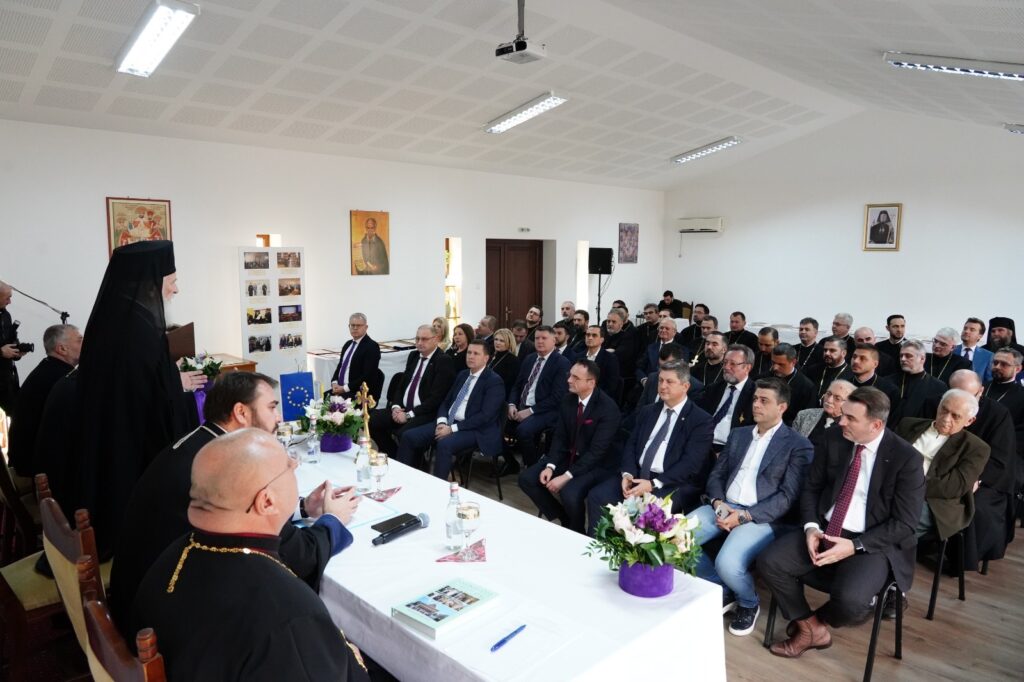 Vernisaj special la Târgoviște, a avut loc ieri un eveniment cu adevărat deosebit, dedicat unui moment important în viața spirituală