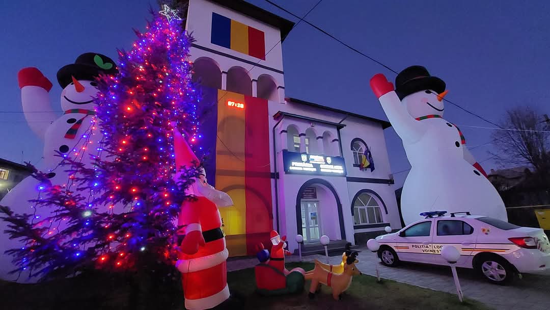 Voinești, decor de poveste, și în acest an, comuna Voinești a fost transformată într-un veritabil tărâm al iernii de poveste!