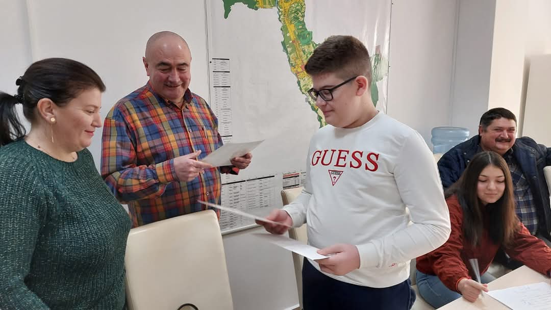 Voinești premiază excelența în educație!Primăria Comunei Voinești, sub conducerea primarului Gabriel Dănuț Sandu